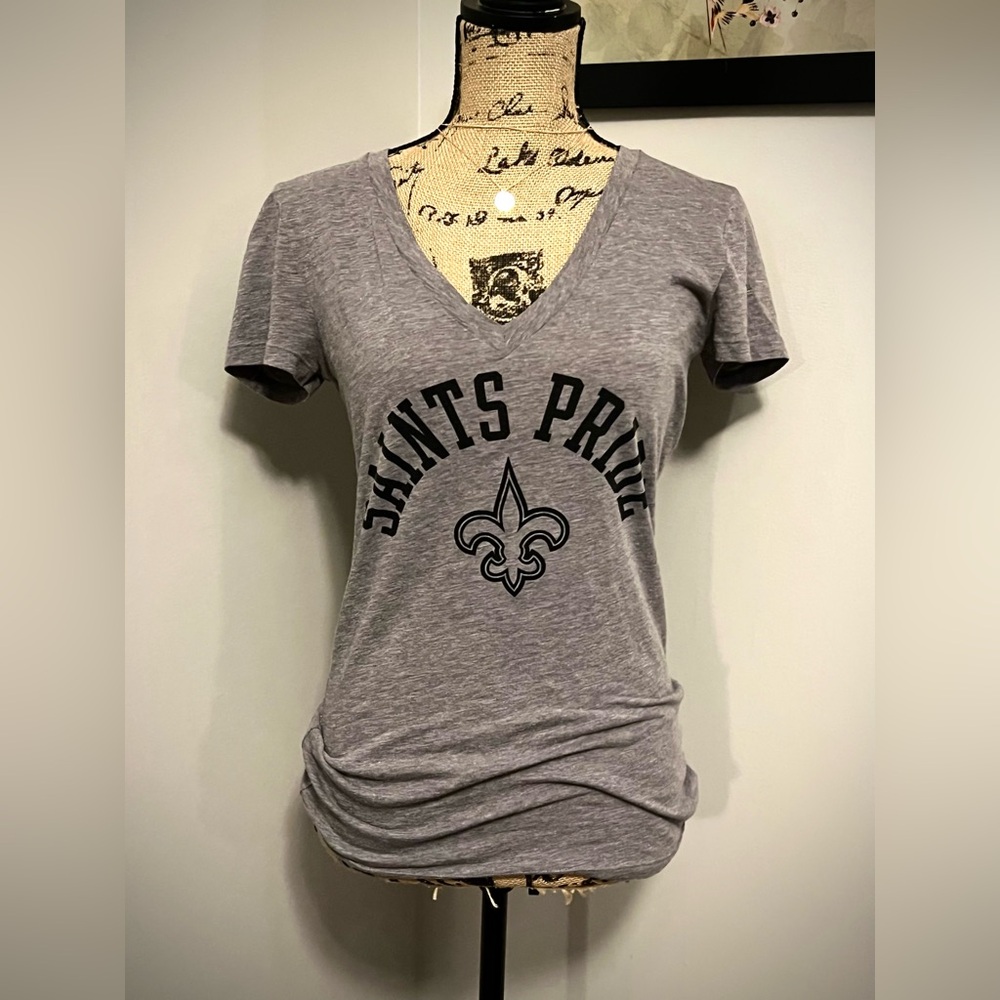 PINK New Orleans Saints Gray V-Neck Tee